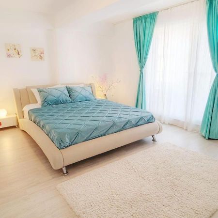 Airport Apartment 70 Squared Meters Otopeni Exterior foto
