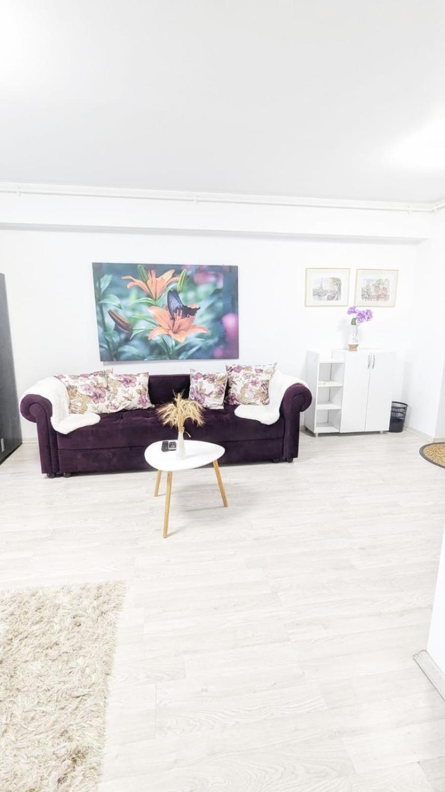 Airport Apartment 70 Squared Meters Otopeni Exterior foto